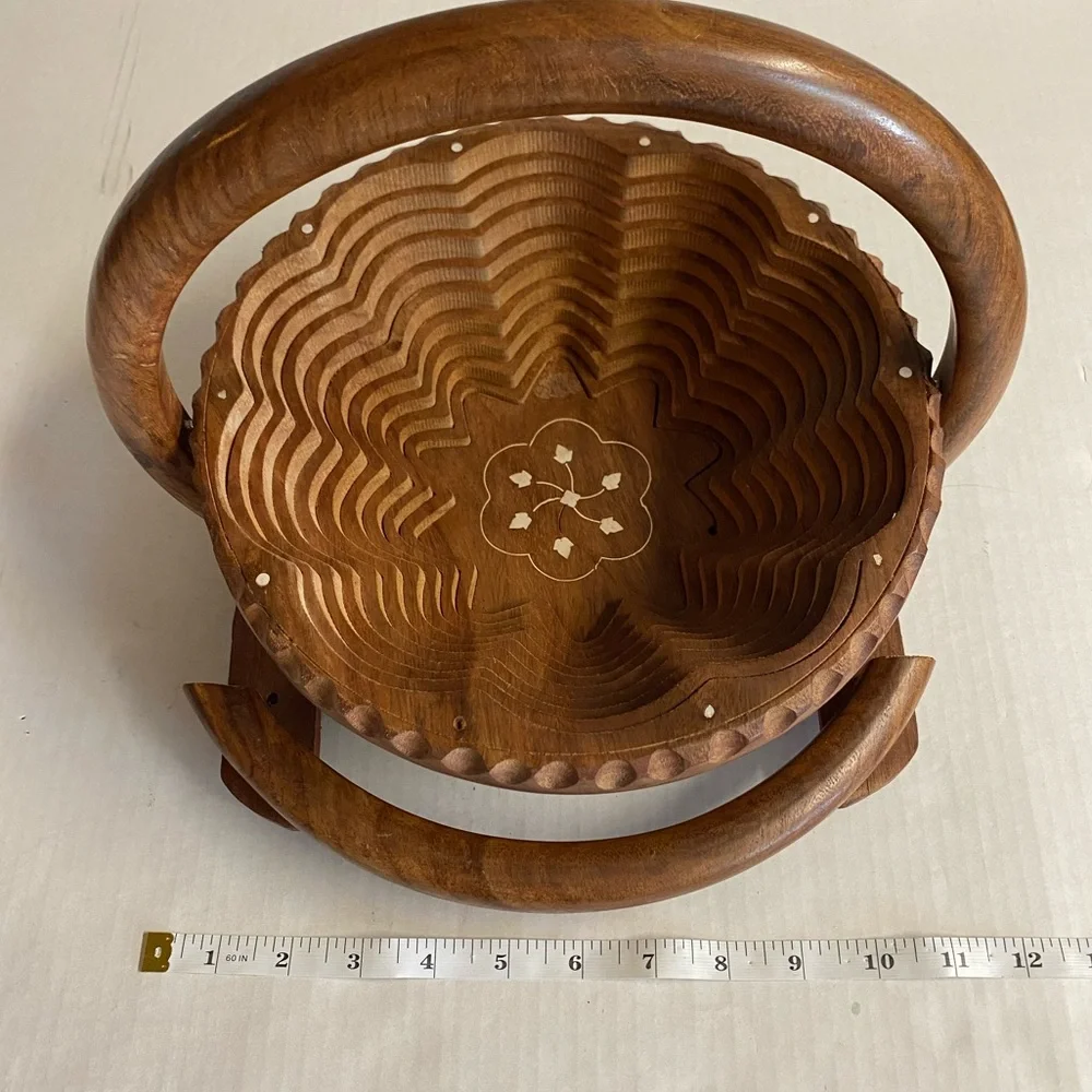 Amazing Vintage Collapsable Handmade Fruit Bowlz